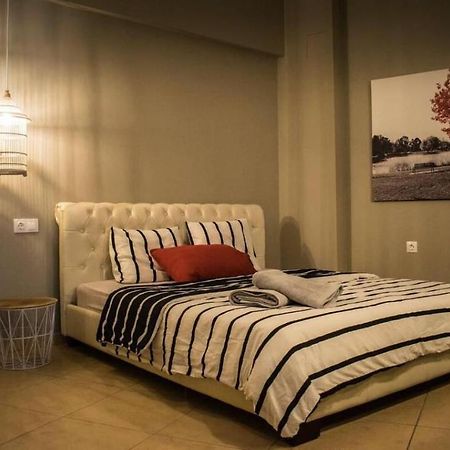 Moonstone House B Apartment Mytilene ภายนอก รูปภาพ